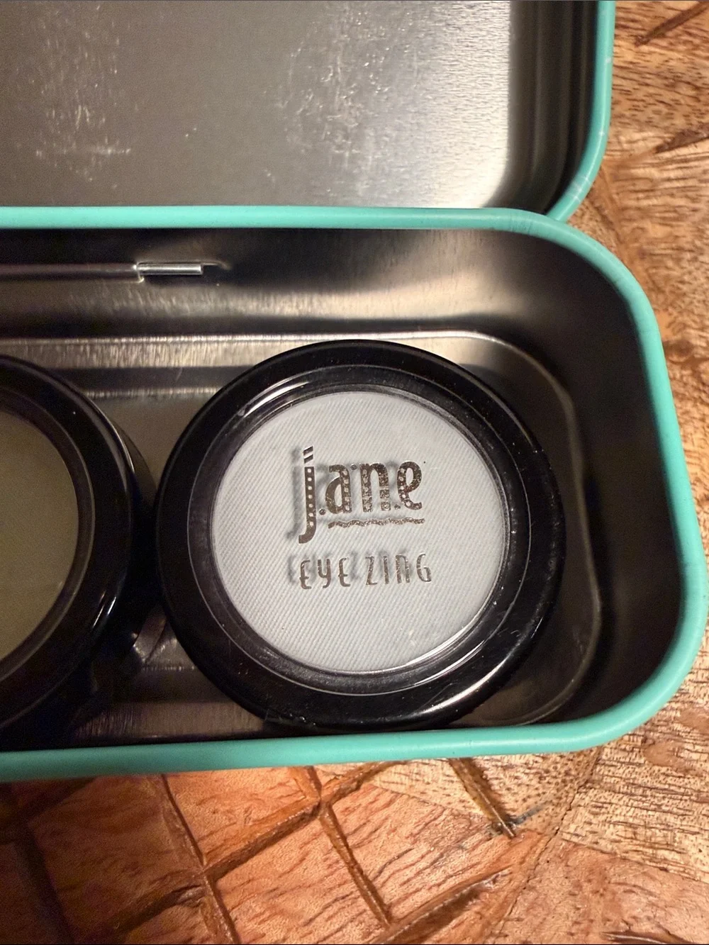 NWT Jane Mini Eyeshadow Set - Pink, Coral, Gold, Olive, Silver-Blue set of 5